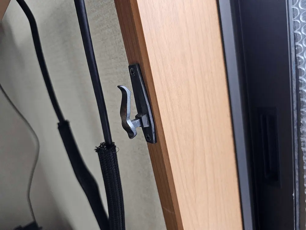 curtainを止めるフック